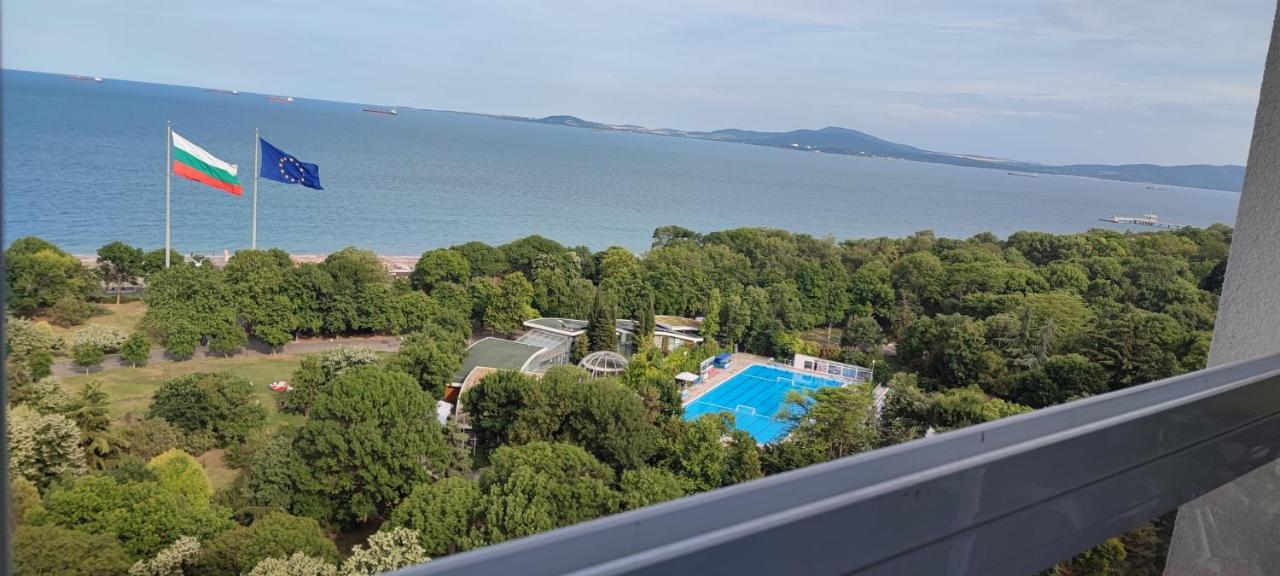 Appartement Sea View Flora à Burgas Extérieur photo